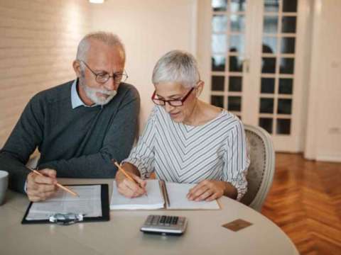 More 401(k) Plans Want to Keep Retirees' Investments
